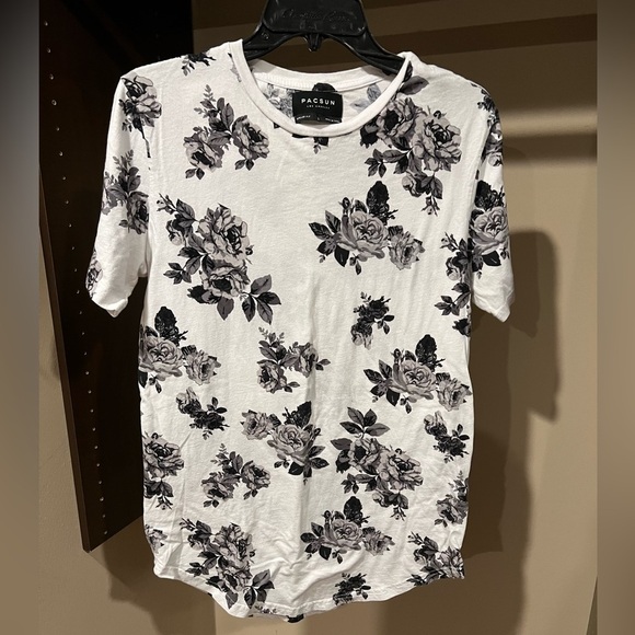 PacSun Floral Short Sleeve Tee - Black and White - Picture 1 of 5